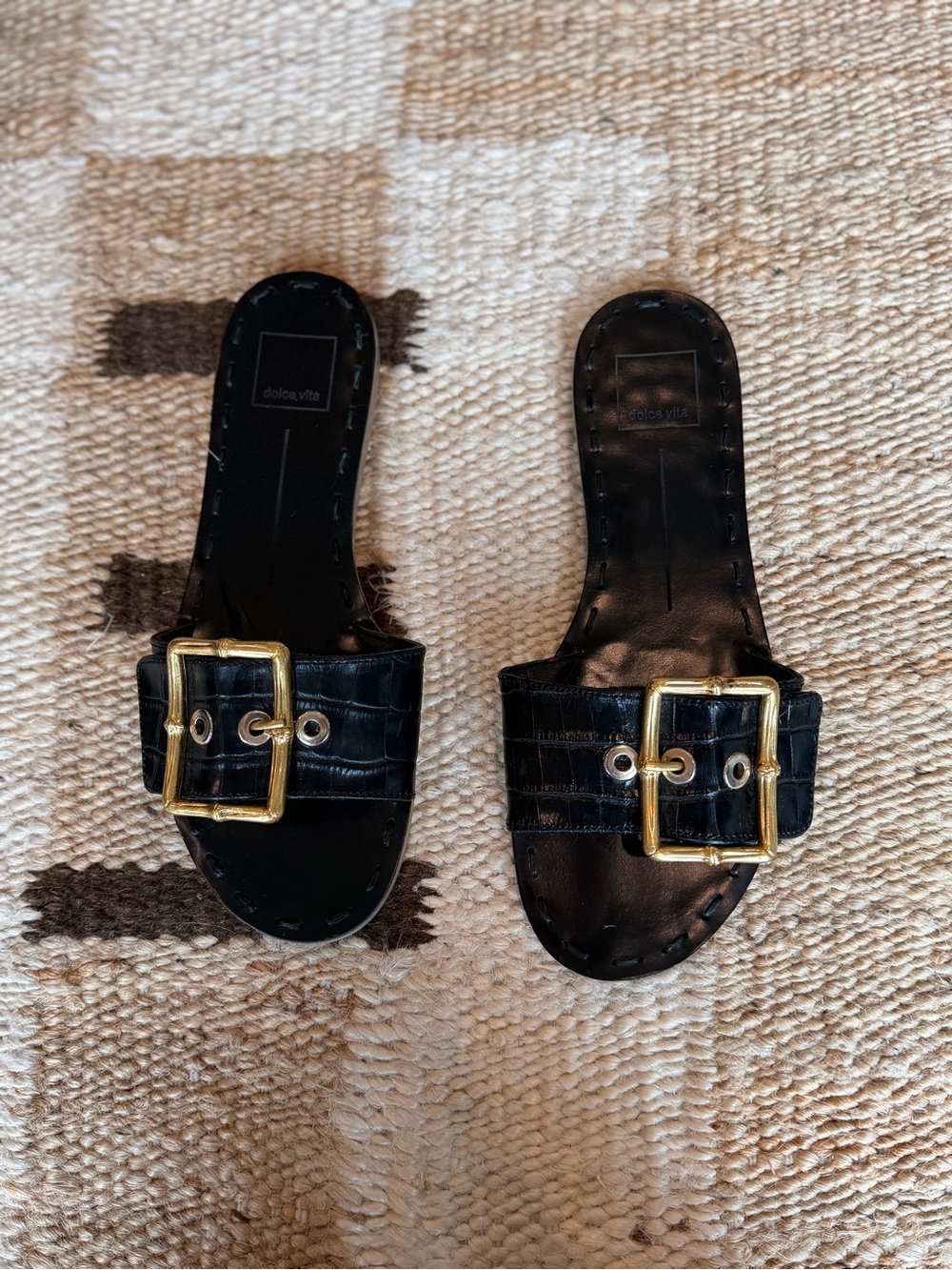 Dolce Vita Dasa Slide Sandal